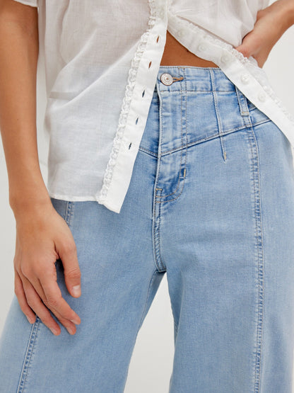 Libre Wide Leg Jeans